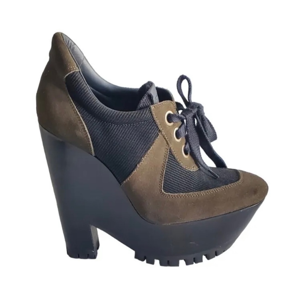Burberry Lace Ups, Size 38.5/7.5